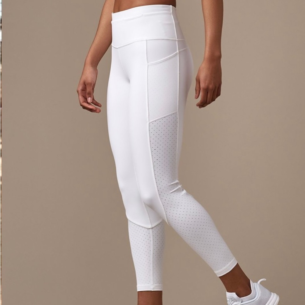 Lululemon White Mesh Leggings size 6
